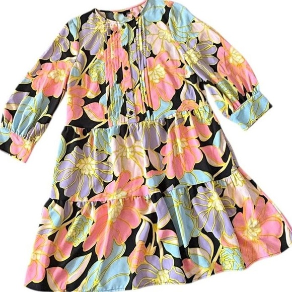 Who What Wear Dresses & Skirts - Who What Wear Floral Dress with pockets- Size S